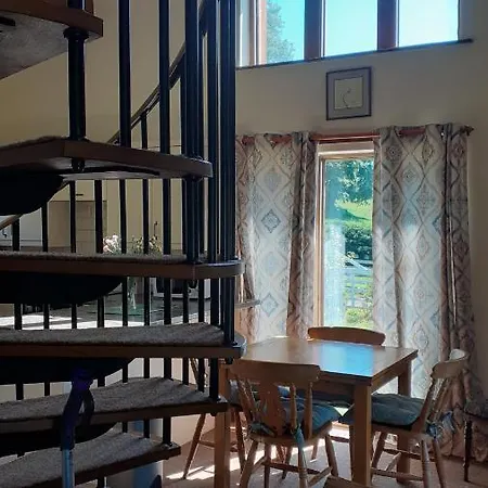 Tarnside Apartment *